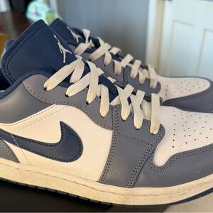 Jordan Men's Navy and White Sneakers